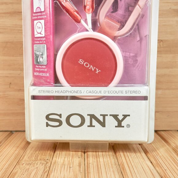 SONY MDR-KE30LW In-Ear Stereo Pink Headphones, Key Ring Style, New Sealed - Picture 3 of 6